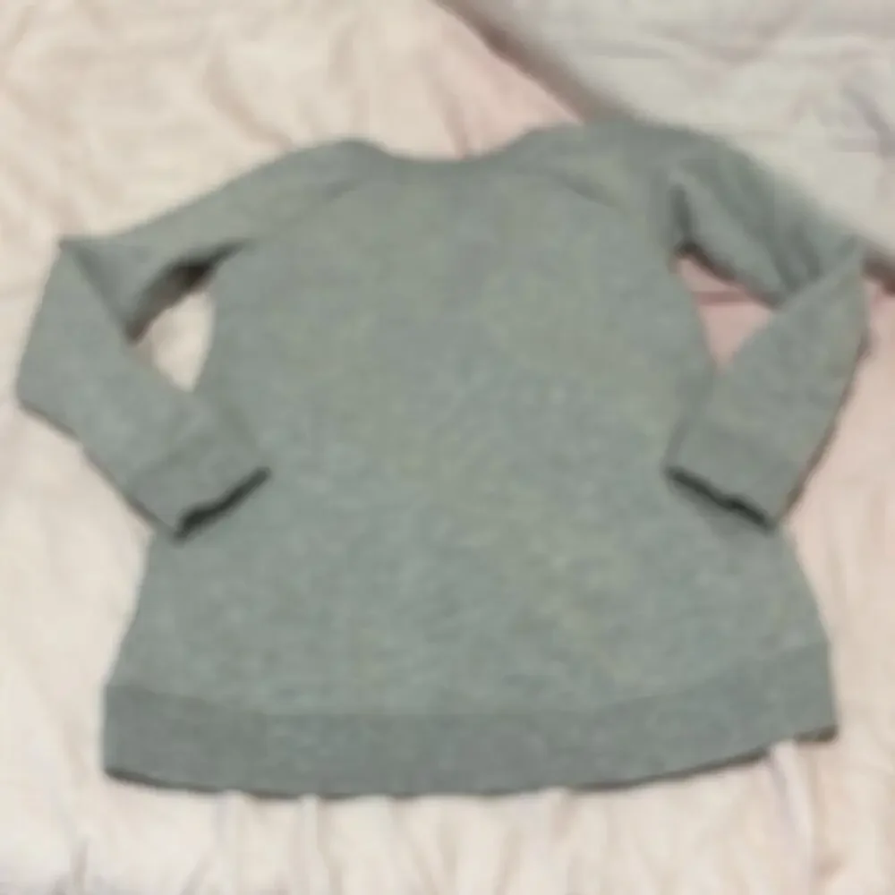 Tucker & Tate 7 grey hi low sweatshirt pompom detail super cute dramatic nwot